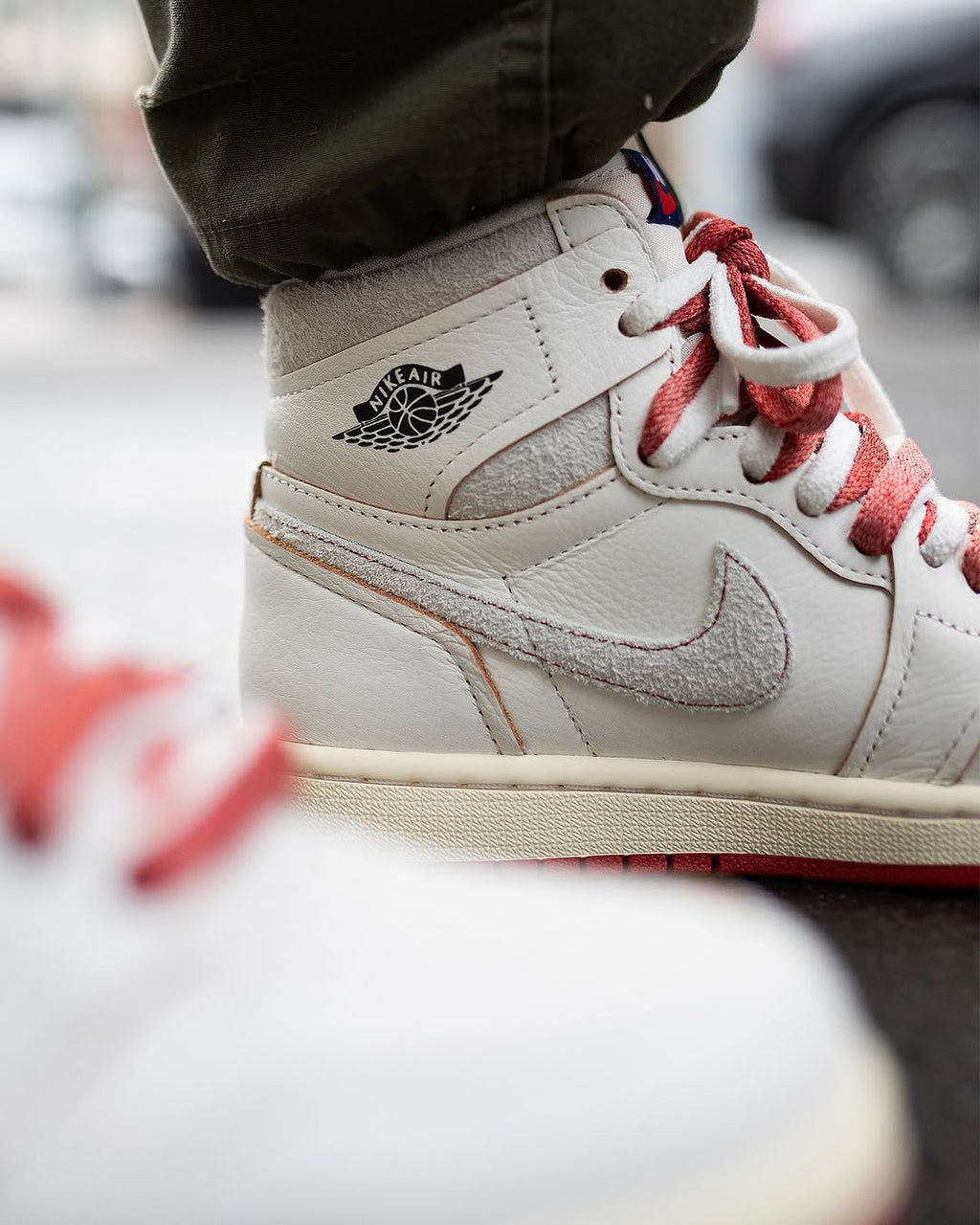 AIR JORDAN 1 RETRO - MID CINNABAR