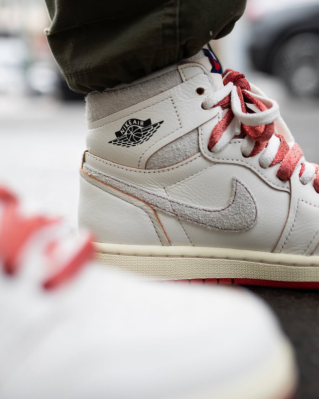 AIR JORDAN 1 RETRO - MID CINNABAR